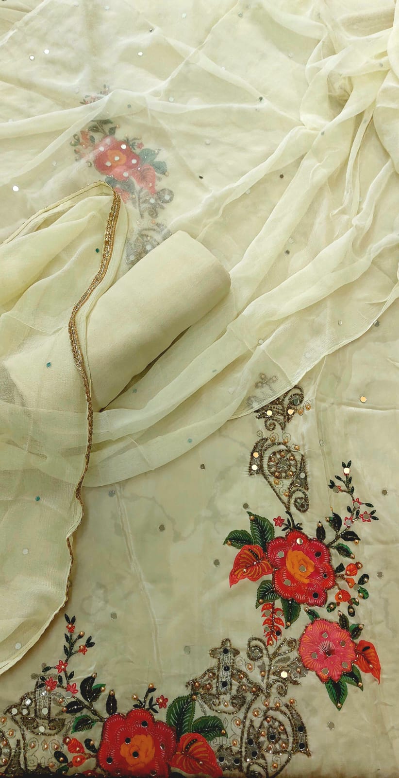 Designer Cream Crepe Kurti Set with Floral Print & Chiffon Dupatta – Casual & Festive Wear